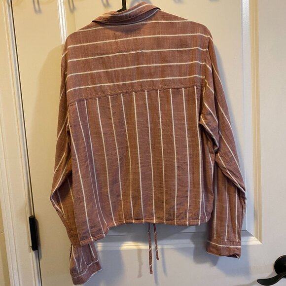 Abercrombie & Fitch Long-Sleeve Cropped Striped Long Sleeve Cinch Bottom Shirt L - Picture 4 of 6